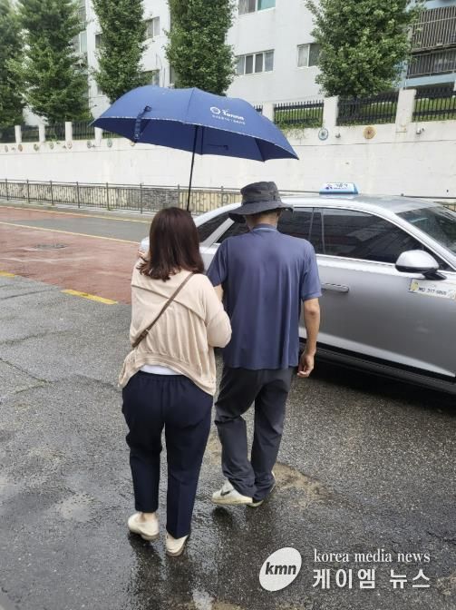 시흥시 신현동 '누구나 돌봄 서비스' 중년 독거 주민에게 새 삶의 희망 선사