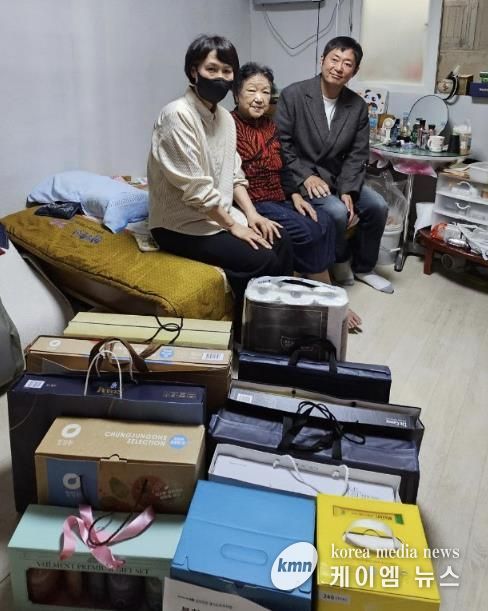 구리시·한국자유총연맹 구리시지회, 국가유공자 후손에게 따뜻한 추석 선물 전달