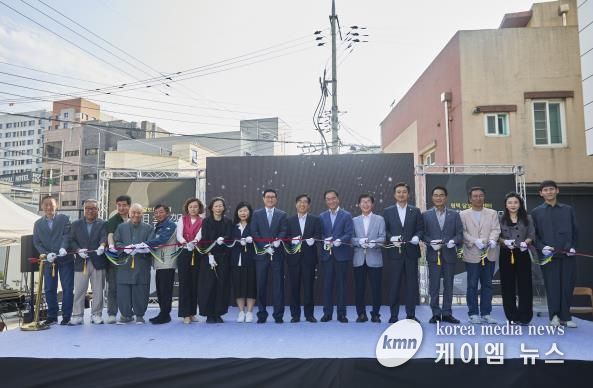 왼쪽부터 정장선 평택시장, 손철승 ㈜SK가스 부사장