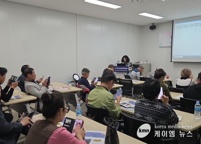 여주시 소상공인지원센터, 소상공인 정보화 AI 교육 수료식 개최