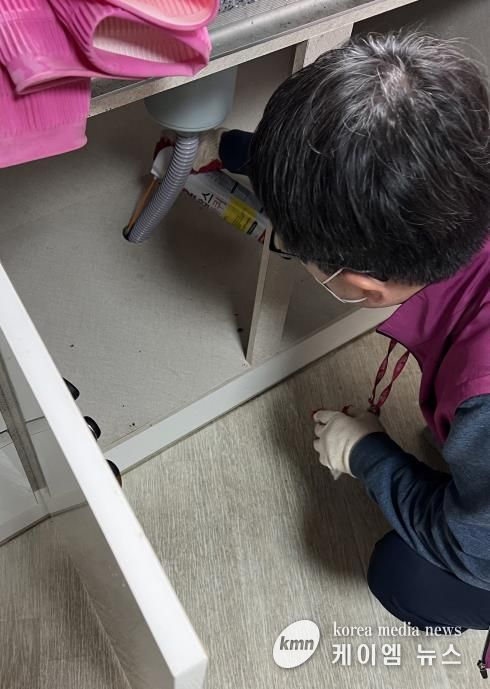 동두천시 보산동 행정복지센터, 관내 경로당에 방역 서비스 실시