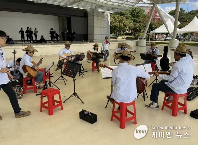 여주시 북내면 주민자치위원회 통기타반, 2025년 평생교육·주민자치 축제 '우수상' 수상