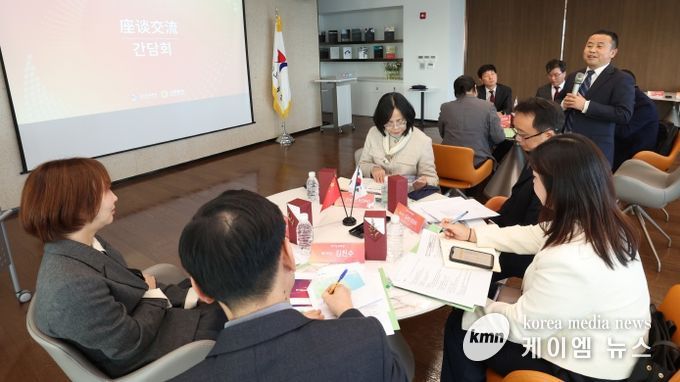 청두시 교육국 관계자 방문