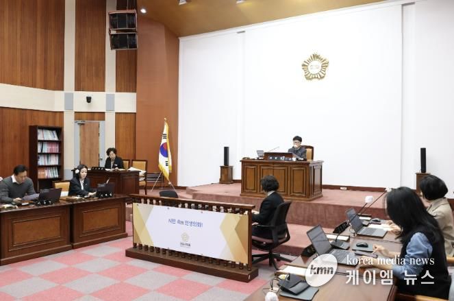 군포시의회는 10월 28일 폐회 중 의회운영위원회를 개최, 제284회 임시회 의사일정을 확정했다.