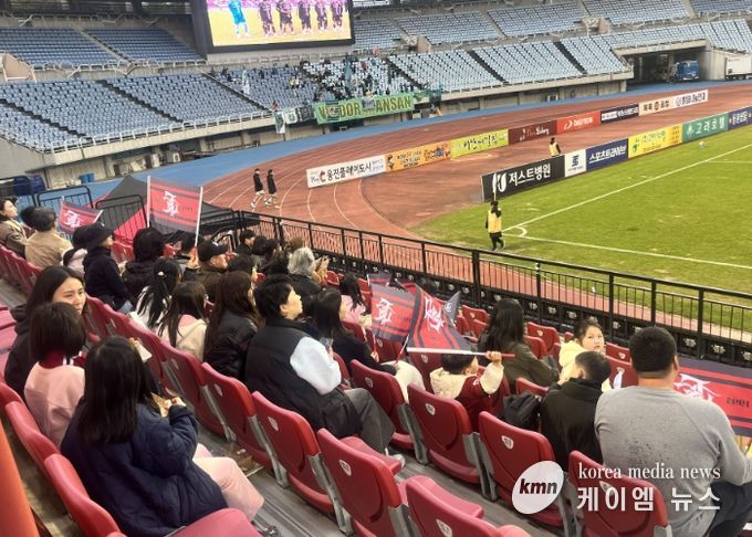 부천시다문화가족지원센터, 부천도시공사, 부천FC와 함께하는 '부천FC 응원 나들이 2차' 진행