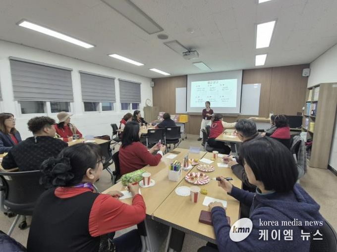 동두천시가족센터, 중장년 1인가구를 위한 수다살롱 성료