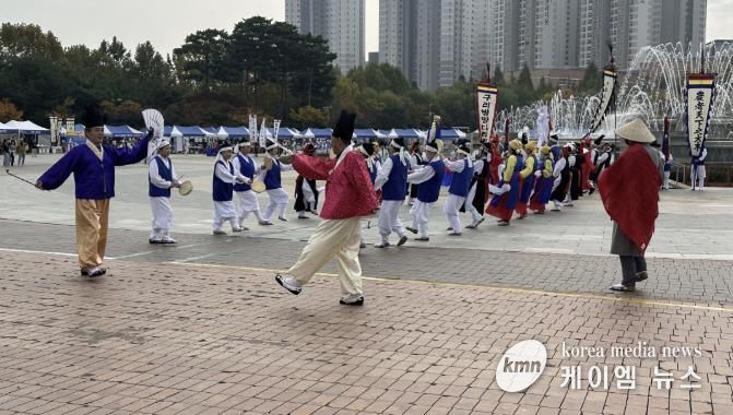 ‘구리벌말다리밟기’ 행사 모습. (사진=구리문화원)