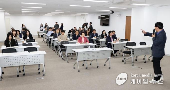 충남도의회, 2025년도 마지막 의정 아카데미 개최