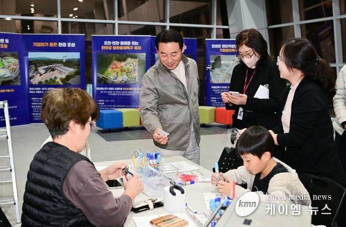 포천시 어린이들, 무대에서 반짝이다...‘2025년 포천시지역아동센터 연합발표회’ 성황리 개최