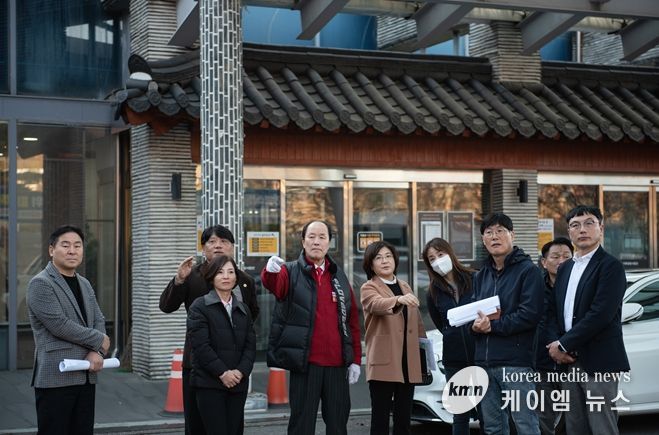 공단은 14일 윤재상 시의원과 함께 인천가족공원에 대한 현장 점검을 실시했다.