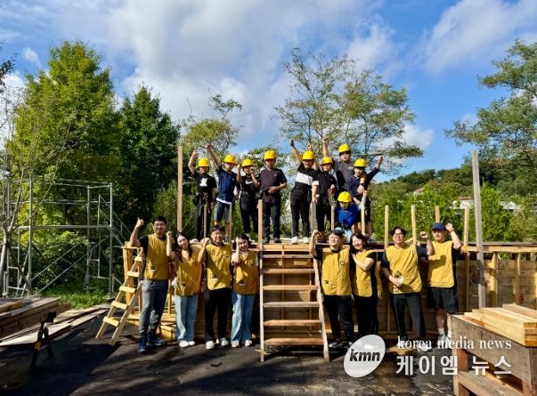 바닷가 나무 보물섬 보물선