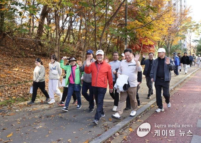 탄소중립 실천 ‘의왕 11월 두발로데이’ 성료…1천 여 시민 참여