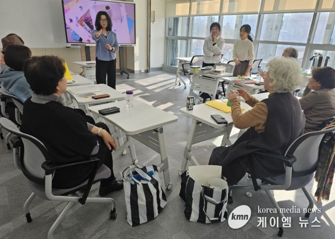 ‘마음치유, 봄처럼 기억치유’ 미술 활동