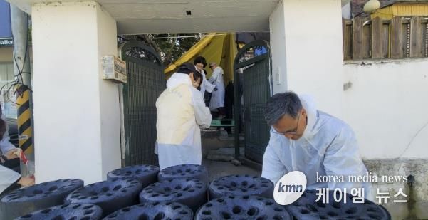 홍성군, 사랑의 연탄 봉사 펼쳐