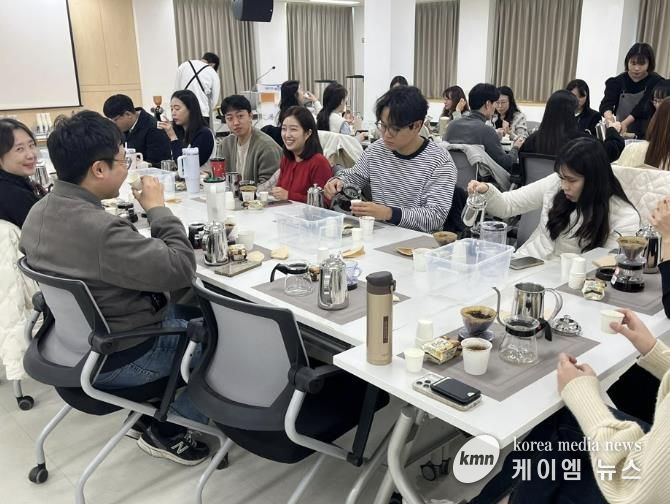 시흥시, 사회복지 담당 공무원 대상 '직무 스트레스 해소 힐링 교육' 추진