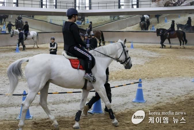 시민 무료 승마 교실 모습