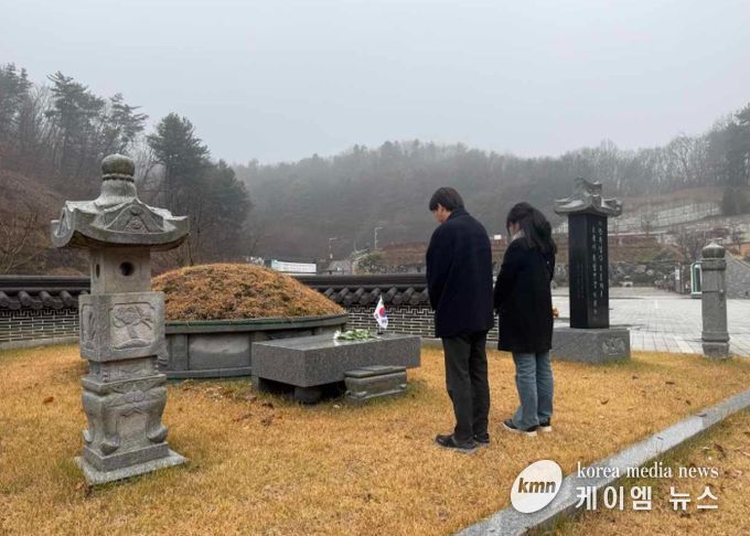 故박장호 지사 묘소 참배