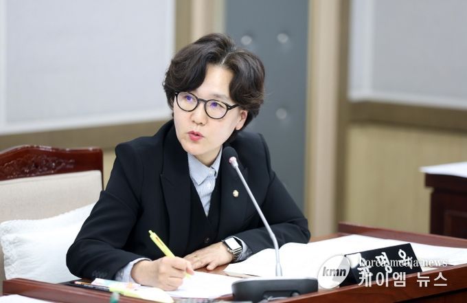 수원특례시의회 윤명옥 의원