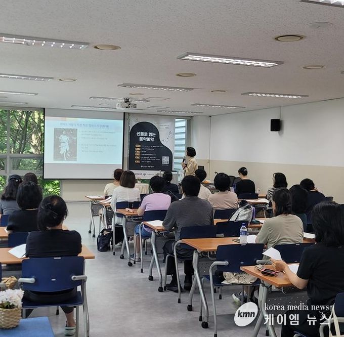 파주시 교하도서관, ‘2025년 지혜학교’ 선율로 읽는 음악미학 성황리 마무리