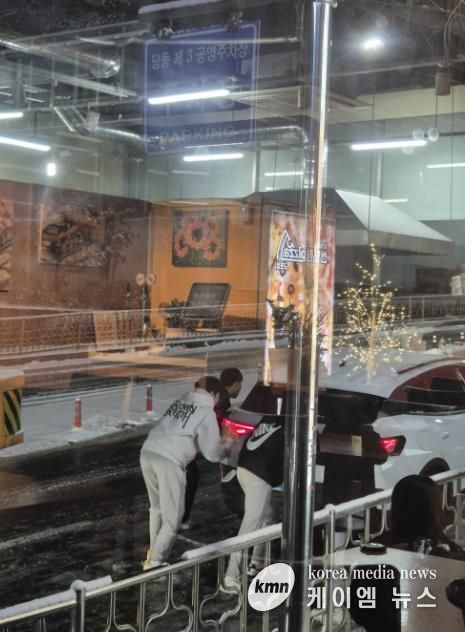 제보자가촬영해국민신문고에올린선행학생들