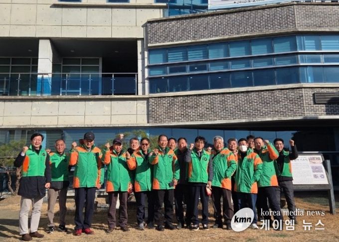 진위면 자율방재단, 겨울철 재난 대비 한파 쉼터 및 제설 적재함 점검