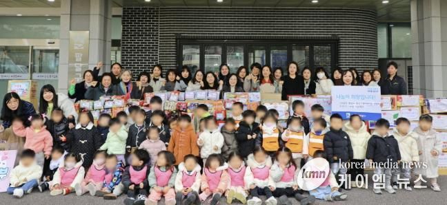 팔달구 민간‧가정어린이집 연합회, 수원시 팔달구에 '라면 150박스' 후원