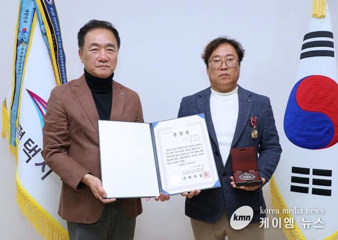 평택시, ‘6․25전쟁 故 김준기 님 무공훈장’ 손자에게 전수