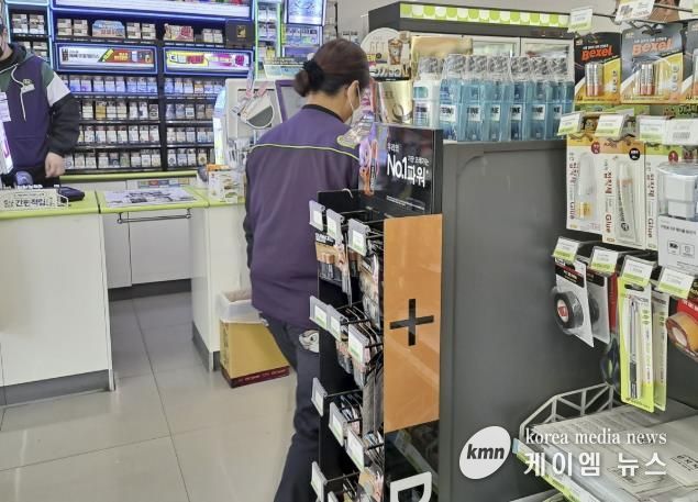 ‘CU 편의점 풍동점’에서 근무 중인 편의점사업단