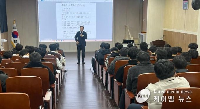 방한일 충남도의원, 충남반도체마이스터고 인성교육 특강