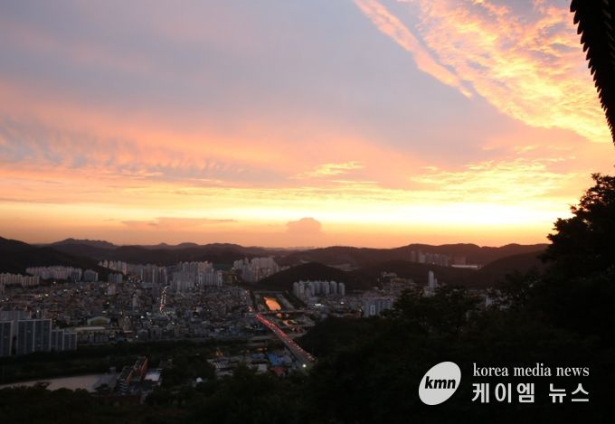 안양9경 중 4경 ‘망해암 일몰’…서해낙조 보며 한 해 마무리