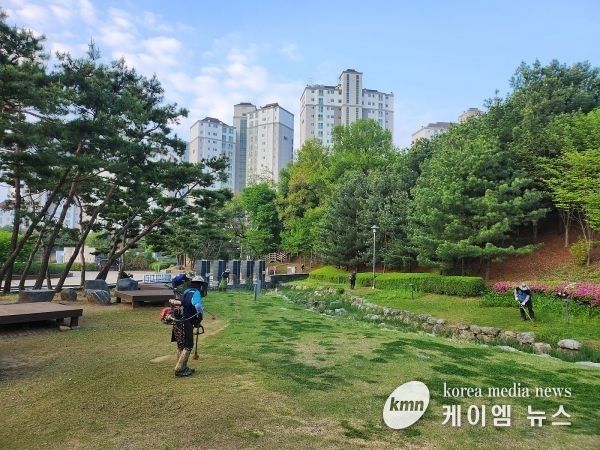 김포시, 시민들의 휴식처 공원 경관 위해 청결·미관 작업실시