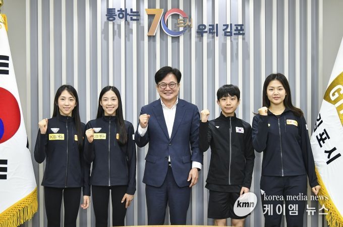 국제스케이트장 김포 유치, 빙상 유망주들과 함께한 김병수 김포시장