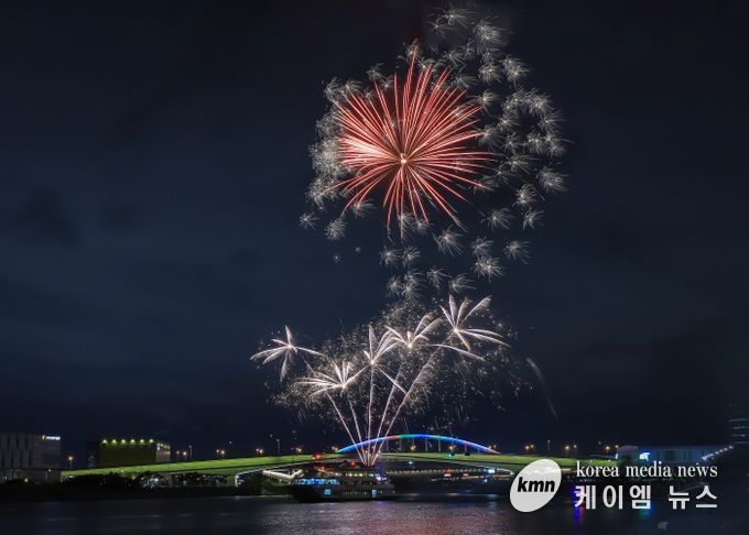 현대유람선 한강디너불꽃크루즈