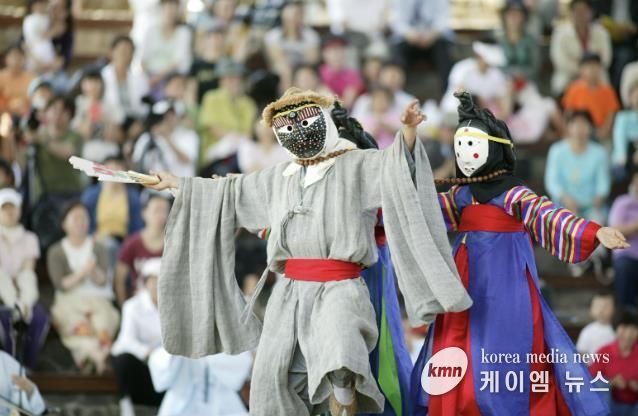 양주별산대놀이마당, 전승교육사 3명 배출… 25년 만의 성과