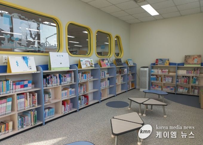환경개선공사를 마친 한뫼도서관 어린이 자료실