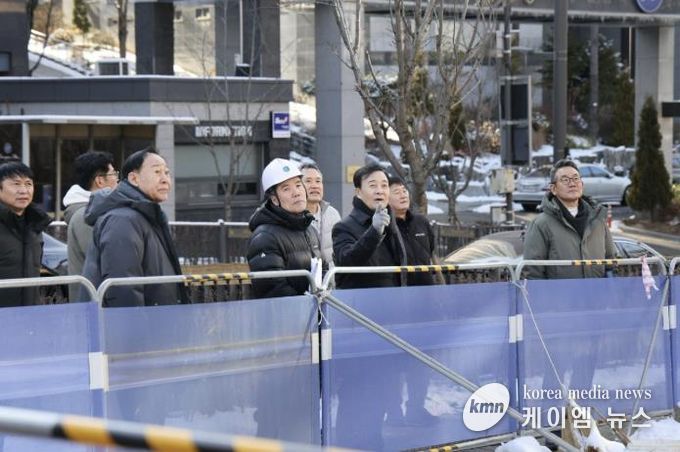 김성제 의왕시장, 의왕푸른초·백운호수중학교 개교 준비 현장 점검