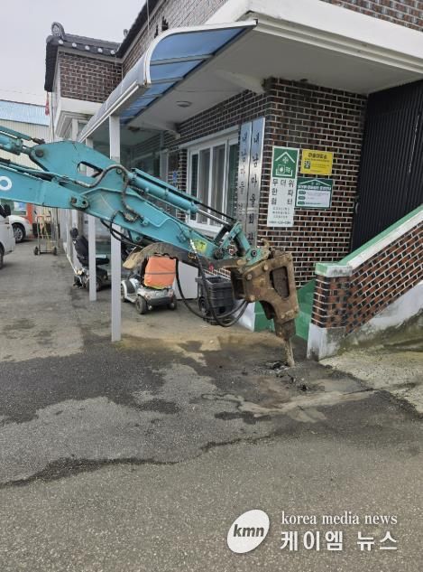 홍성군 은하면, 한파 속 마을회관 긴급 수리