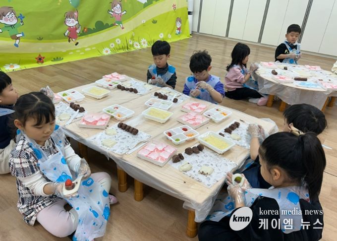 하남 위례유치원, 겨울방학 속 맛있는 배움 “설 명절 맞이 전통 요리 체험” 운영