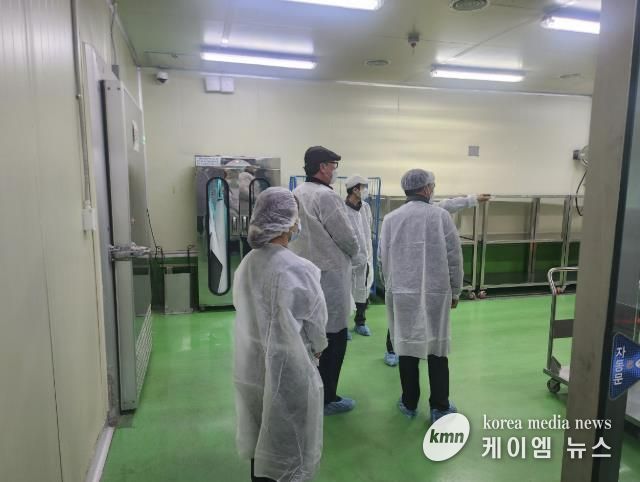 공주시 학교급식지원센터 방문 모습