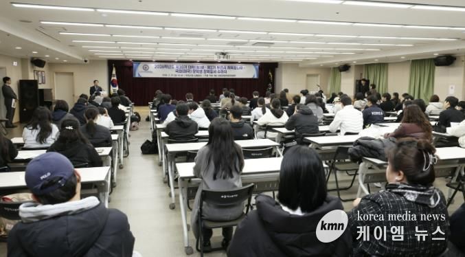 부천시는 지난달 27일 ‘제2기 체육꿈나무 장학생 장학증서 수여식’을 열었다.