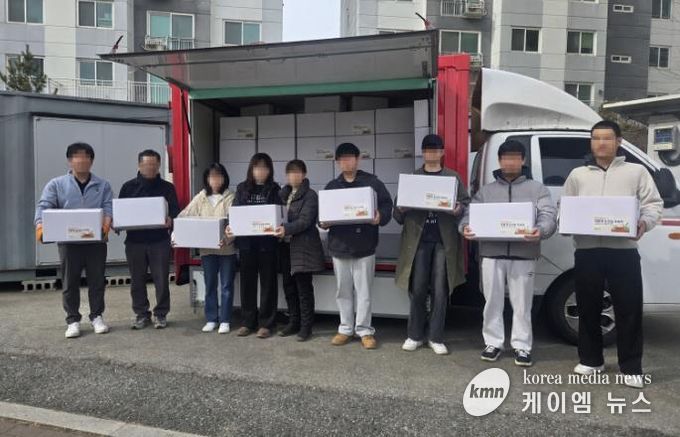 친환경 농산물 꾸러미 배분 사진