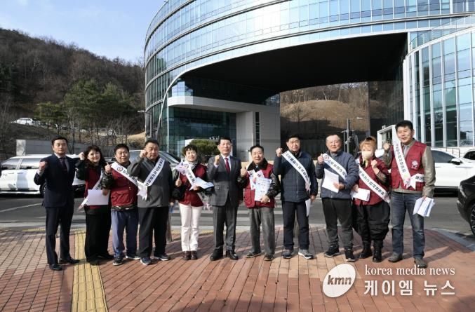 민족통일 구리시협의회, 삼일절 맞아 태극기 바로 알기 캠페인 나서