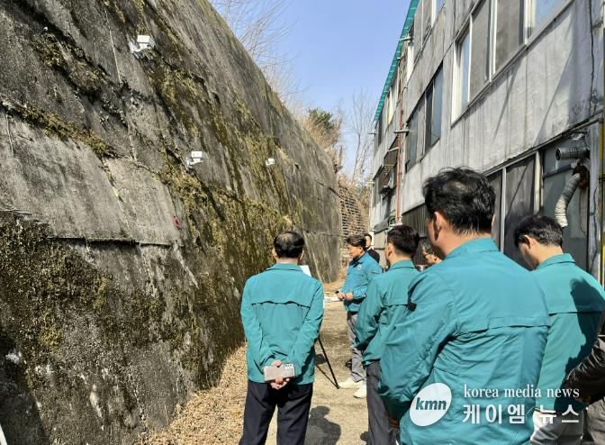 지난해 해빙기 취약시설 점검 모습