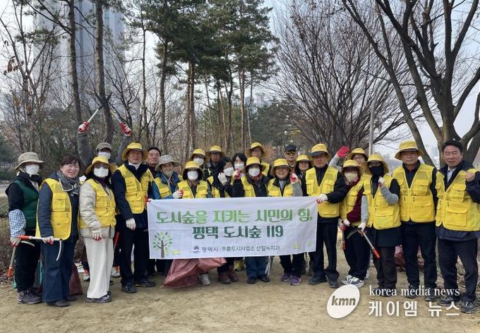평택 도시숲 시민학교 졸업생 ‘도시숲119’, 통복천 바람길숲 봉사활동 실시