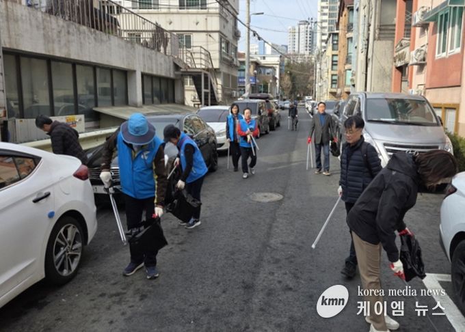 고양시 성사2동 주민자치회, ‘깨끗한 마을 만들기 위한 환경 정화활동’ 실시