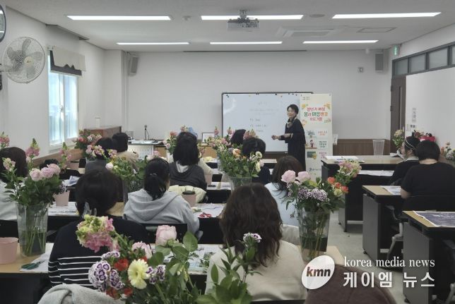 수원시 장안구 정자3동 주민자치회, ‘갱년기 여성 몸과 마음챙김 프로그램’ 개강