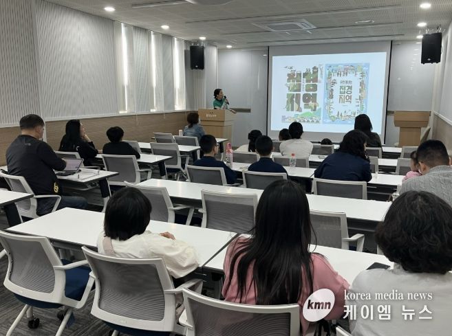 연천군 중앙도서관 '진수경 작가 초청' 그림책과 소통하는 우리동네 작가 만남 성료