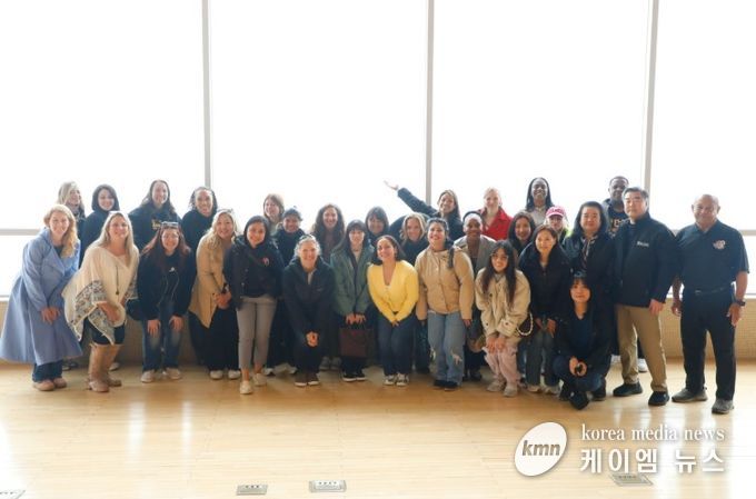 지난 10일 미 육군협회 한국지부 주관으로 주한미군사령부, 미8군사령부, 미2사단 사령부 소속 장병과 가족들이 애기봉을 방문했다.