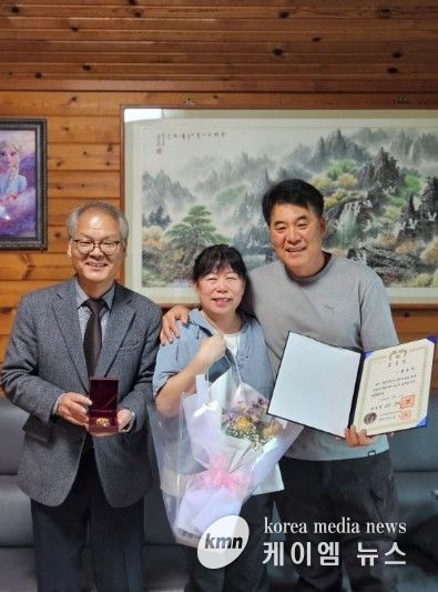 故 김흥악 지사의 외증손자 내외