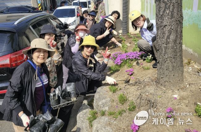 수원시 영통구 매탄2동, 도심 속 힐링 공간 손바닥 정원 조성 활동 전개